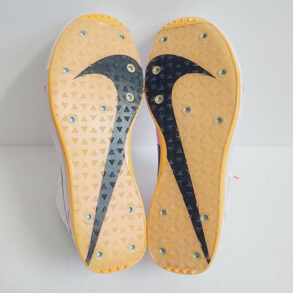Athletic_Shoes